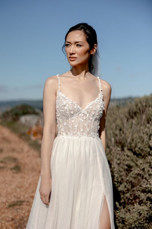 Brautkleider Adore bei bei Brautmoden Tirol Brautkleider Adore bei bei Brautmoden Tirol